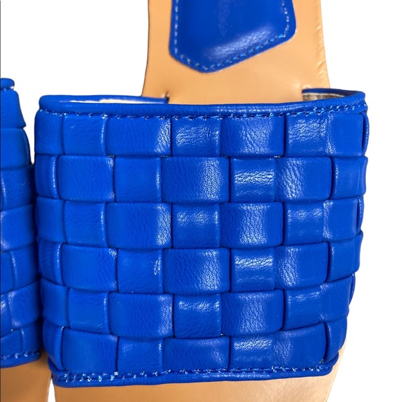 Cape Robbin Freedom Sandals - Picture 4 of 10